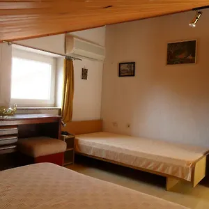 apartments-simpa.primorje-gorskikotar.com/