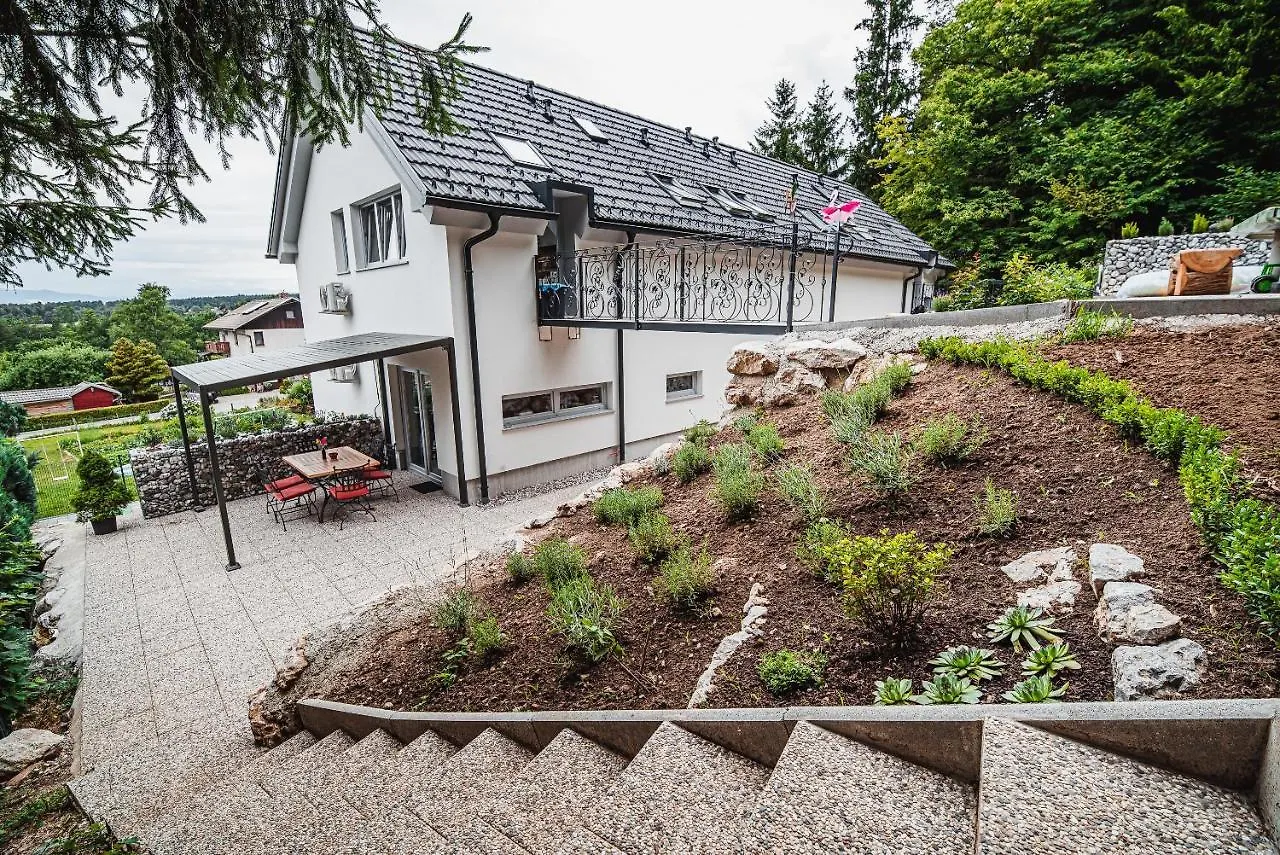 Apartments Rozalija بريدفور