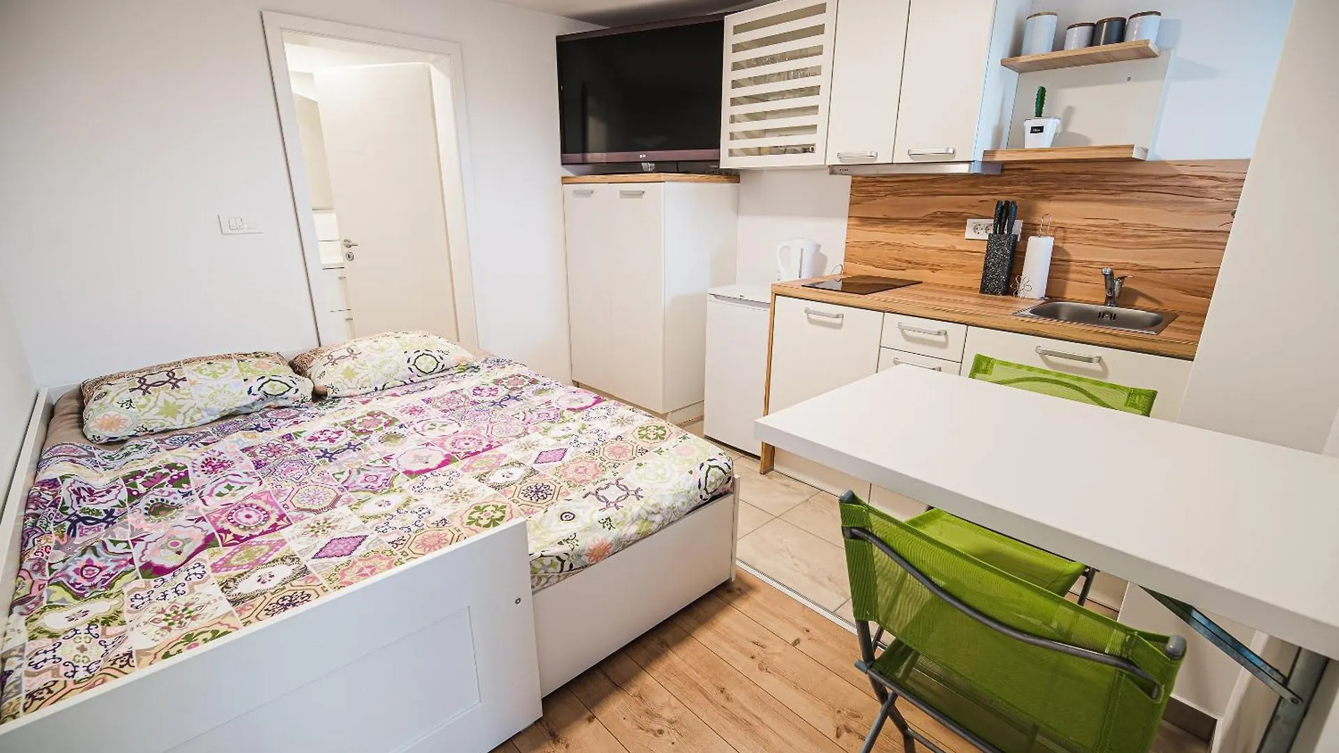Apartments Rozalija بريدفور 0*,